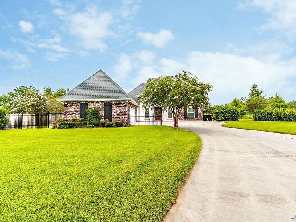 1st image of 289 Tyler Christian Dr