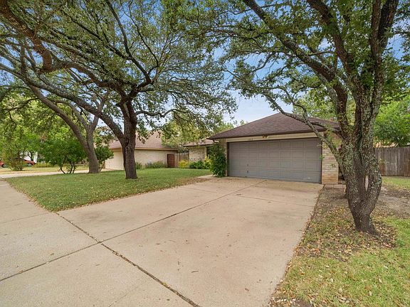 2nd image of 7915 Cahill Dr