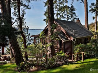4210 Beach Dr, Freeland, WA 98249