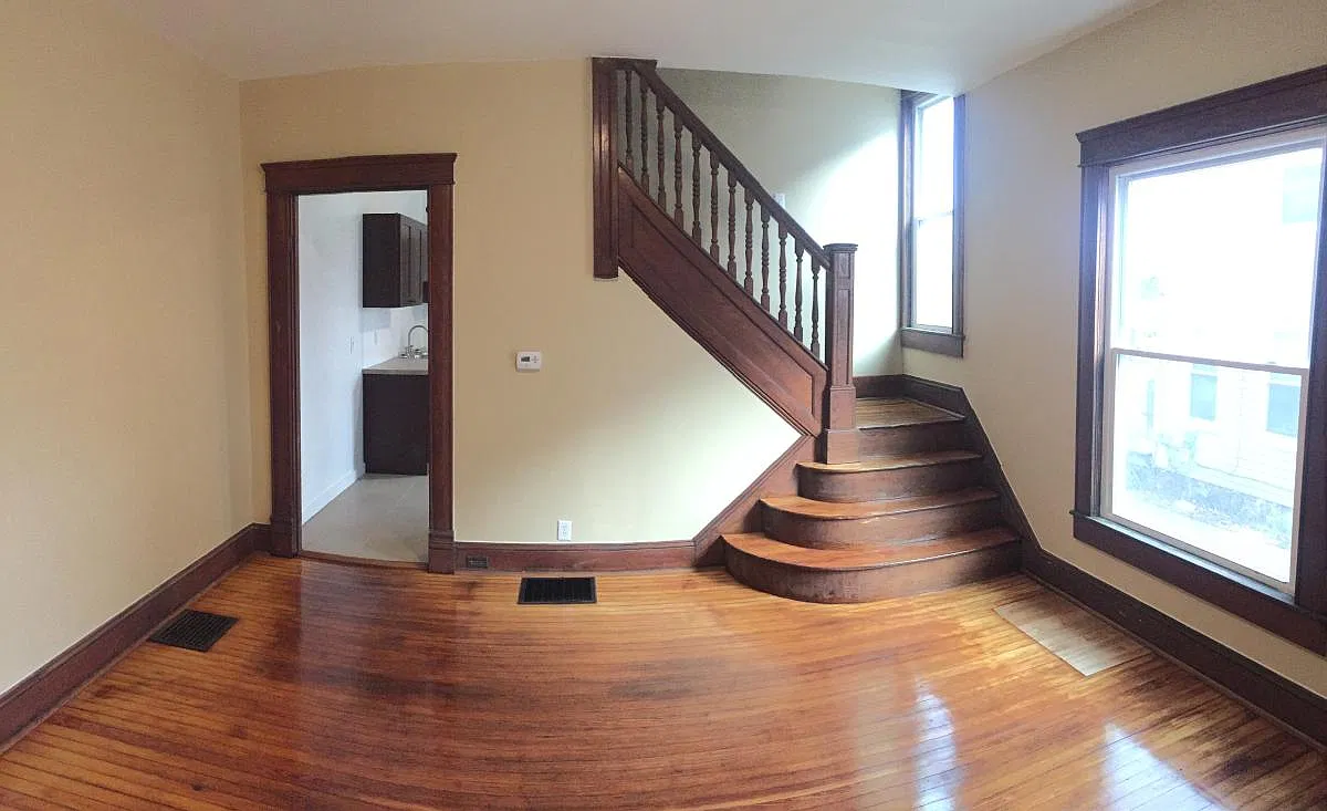 3 bed, 1300 sqft, $1,045 — Photo 4