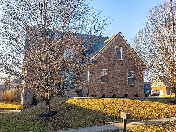 2nd image of 208 Abbeywood Dr