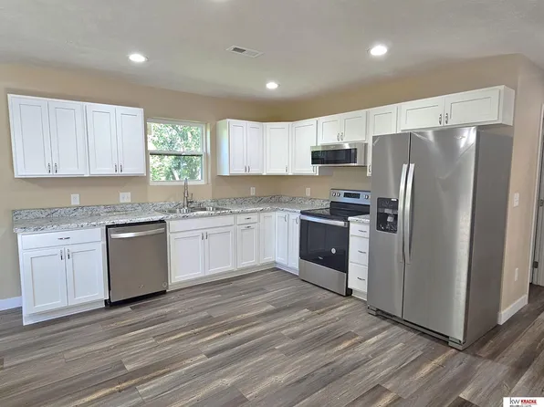 306 Short St, Diller, NE 68342