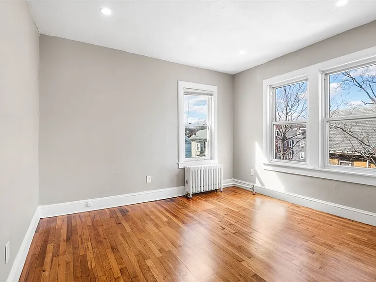 501 Warren St #6 — Photo 9