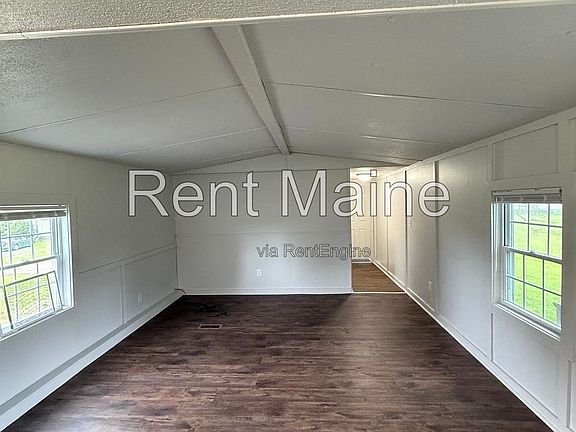 4th image of 7 Hall Dr