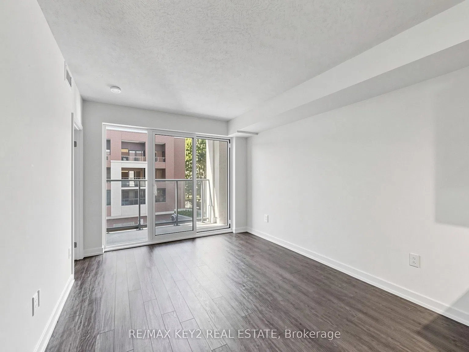 3 bed, $2,625 — Photo 4