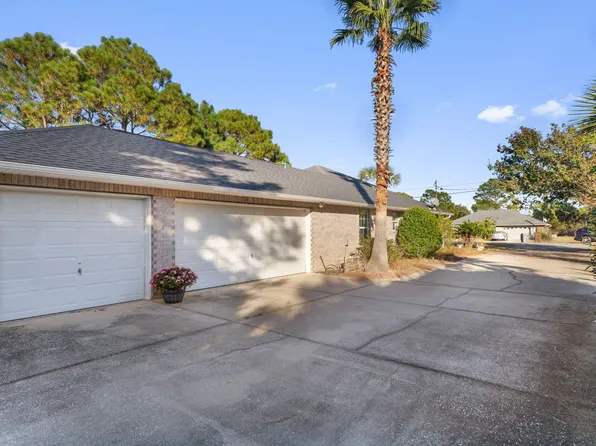 2061 Bahama Dr, Navarre, FL 32566