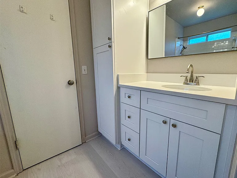 1806 Dublin Dr — Photo 10