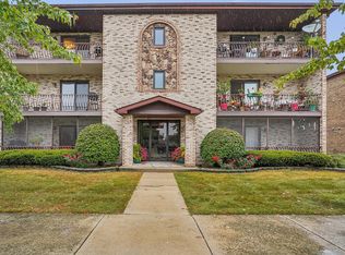 8142 168th Pl APT 3W, Tinley Park, IL 60477