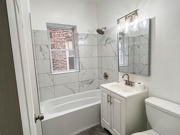 5th image of 8134 S South Shore Dr #1