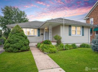 587 Linden Ave, Woodbridge, NJ 07095