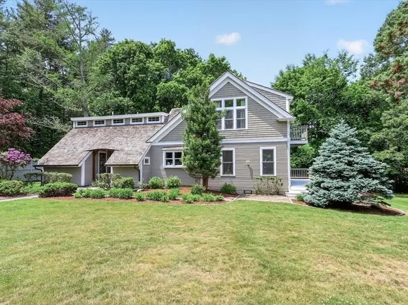 136 S Pleasant St, Hingham, MA 02043