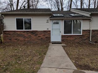 26101 Geneva St #1, New Boston, MI 48164