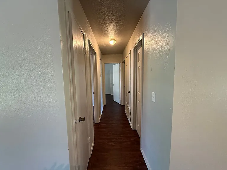 504 Highland Dr — Photo 9