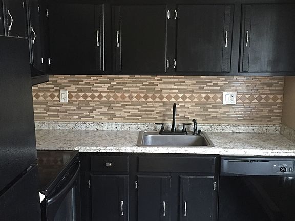4th image of 63 Candlewood Dr