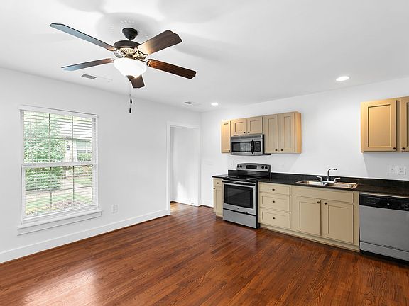 5th image of 731 16th Ave S #1050