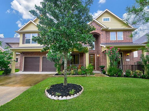 Magnificent two story home located in Cardiff Ranch. Centrally located to shopping and entertainment. Zoned to highly acclaimed KISD schools.