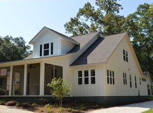 204 Perdido Ave, Fairhope, AL 36532