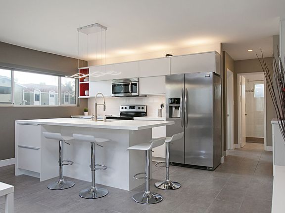 5th image of 1464 Essex St APT 1