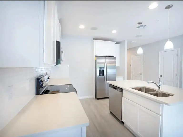 116 Cedar Bark Ln — Photo 2