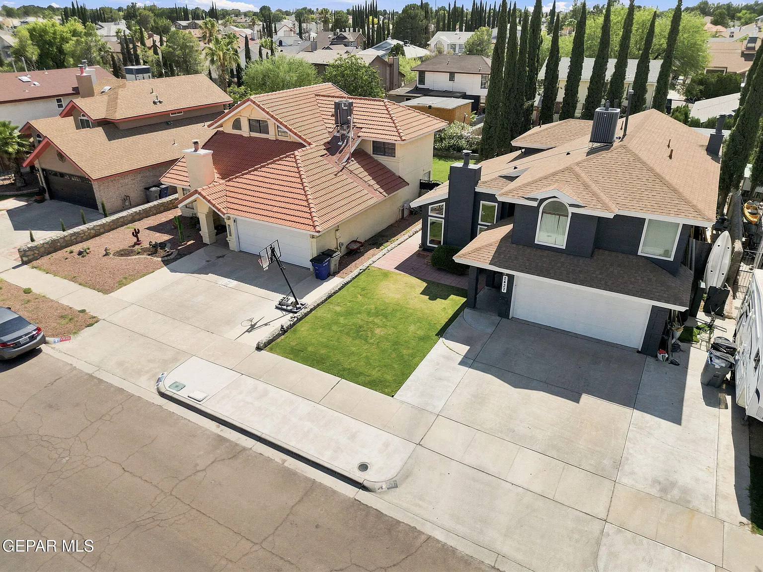 3 bed, 2.5 bath, 2153 sqft, $2,300 — Photo 4