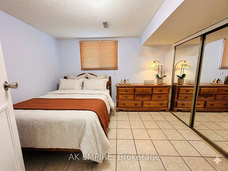54 Fallen Oak Ct #BASEMENT — Photo 2