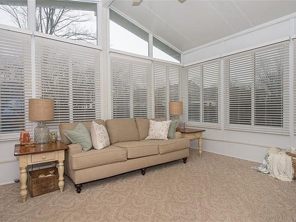 4th image of 6560 Hamilton Dr