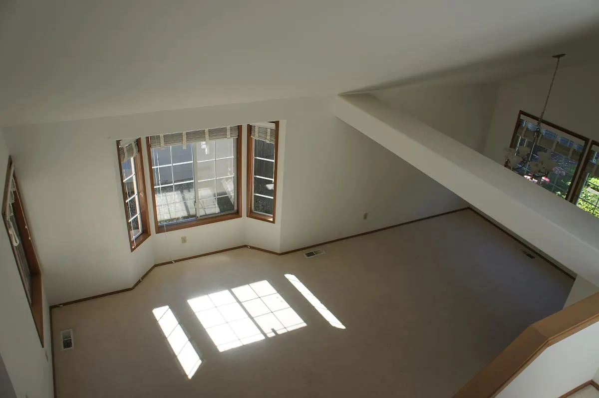 25221 SE 35th Street — Photo 1