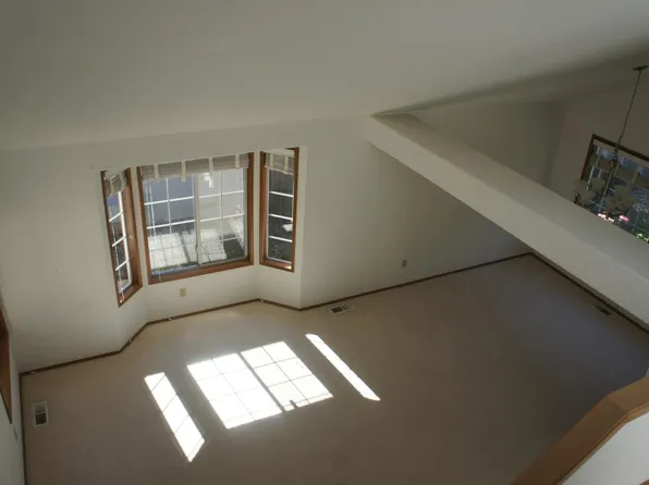 25221 SE 35th St, Issaquah, WA 98029