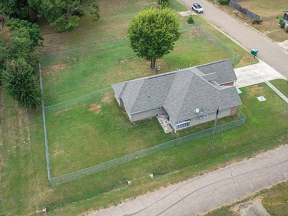 4th image of 2403 W 14th St