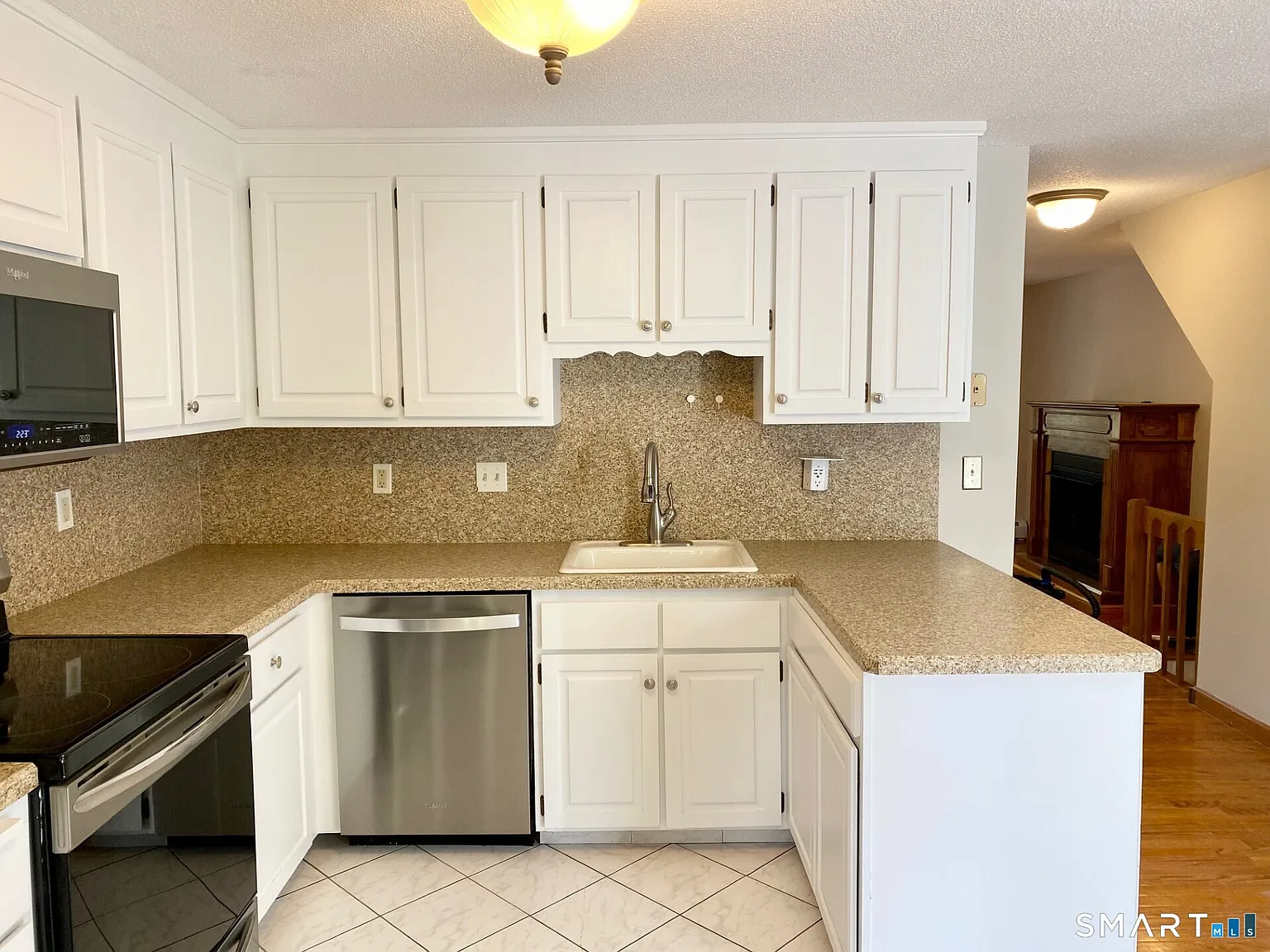 2 bed, 2.5 bath, 1224 sqft, $2,600 — Photo 4