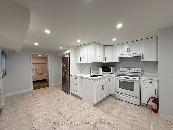 3rd image of 753 Glenforest St