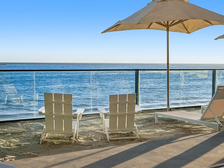 Where luxury meets ocean views _ welcome home.