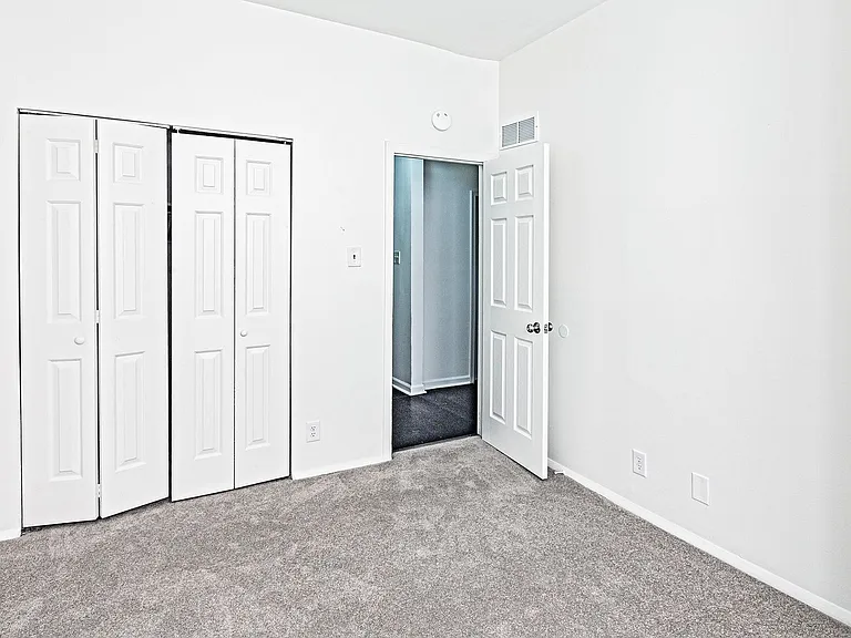 823 N Jackson St — Photo 6