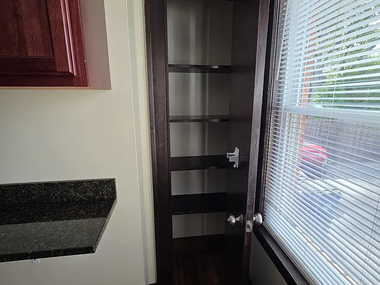 1745 W 31st Pl — Photo 8