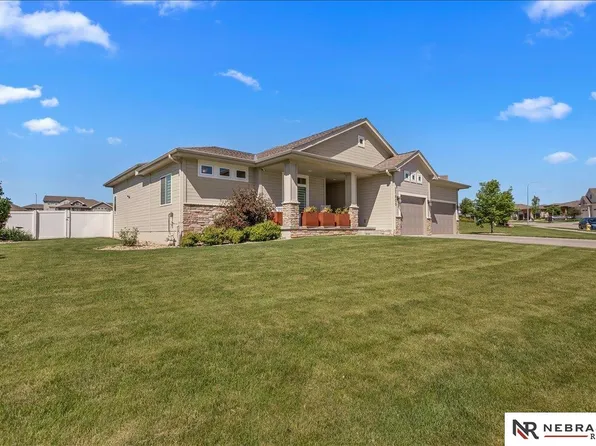 21805 H St, Elkhorn, NE 68022