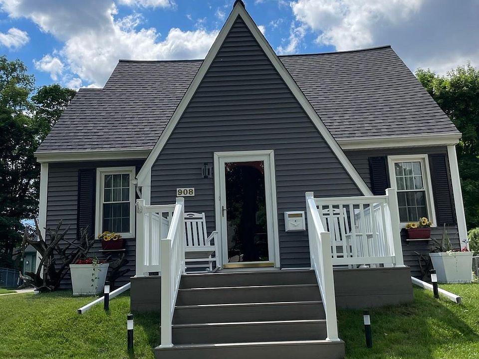 1st image of 908 S Fancher St