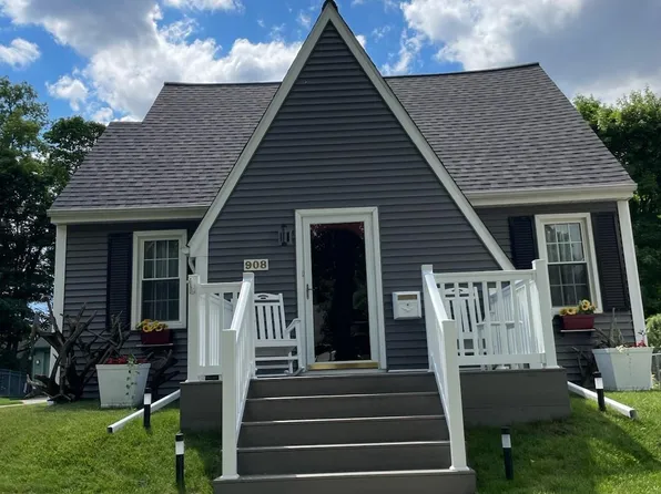 908 S Fancher St, Mount Pleasant, MI 48858