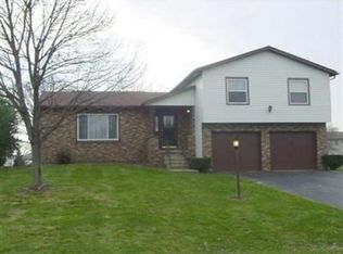 2654 Cougar St NE, Canton, OH 44721
