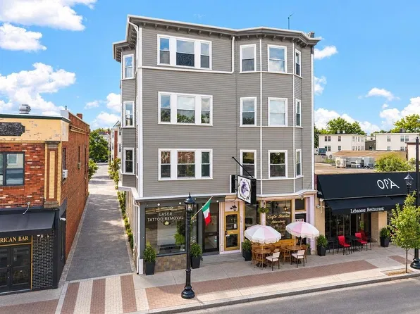 226 Atwells Ave #4, Providence, RI 02903
