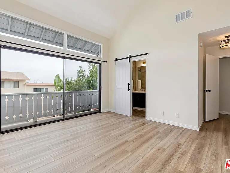1508 Berkeley St #B — Photo 17