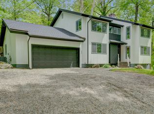 33 Heather Dr, Stamford, CT 06903