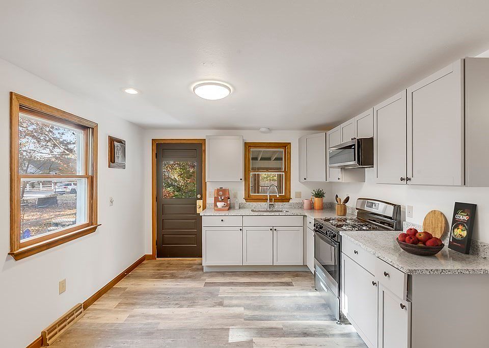 88 Hathaway St, Wareham, MA 02571 Zillow