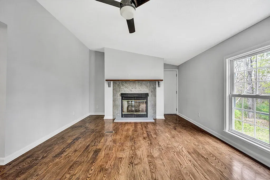 3 bed, 1578 sqft, $2,200 — Photo 3