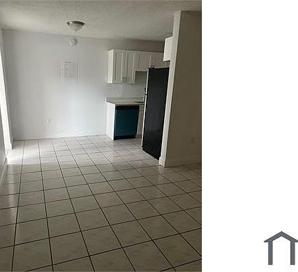 1st image of 580 NE 127th St APT 22