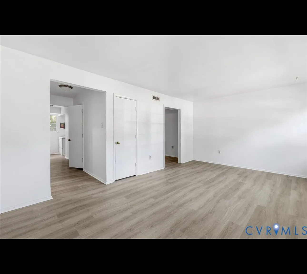 3 bed, 1.5 bath, 1760 sqft, $2,500 — Photo 3
