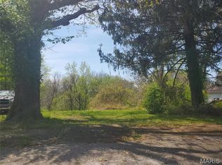 80 N 98th St, Belleville, IL 62223