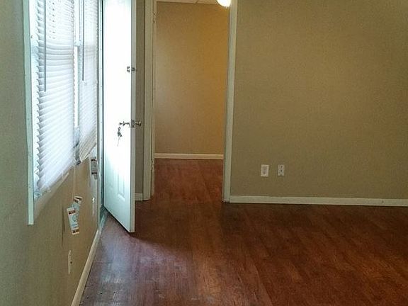 4th image of 3700 Pawnee Pl APT 05