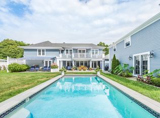 93 Annandale Rd, Newport, RI 02840