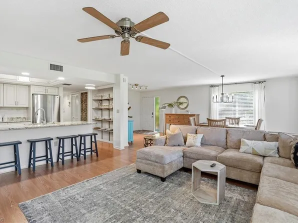 3300 Binnacle DR #102, NAPLES, FL 34103