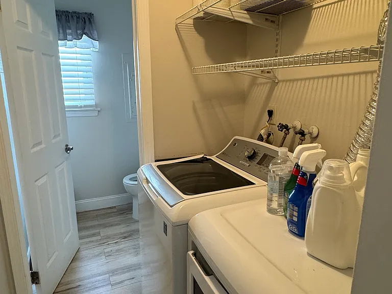 1535 Irene St — Photo 11